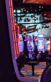 Responsible gaming message displayed beside 777c Big Wins highlights